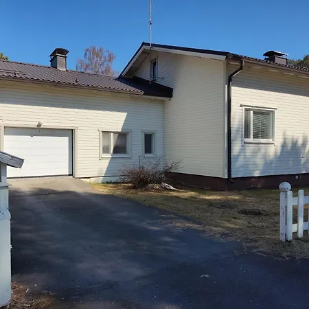 Feriehus Revontuli House *